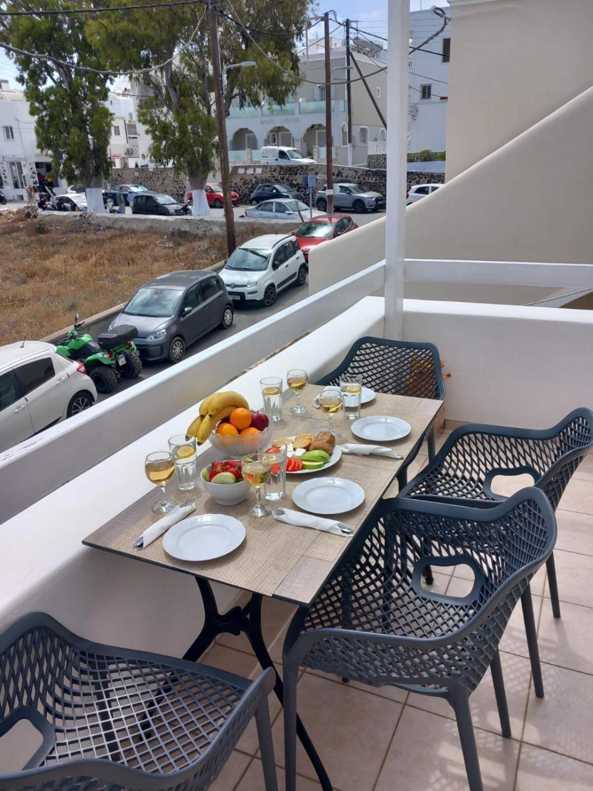 Calderimi Apartments Fira  Eksteriør bilde